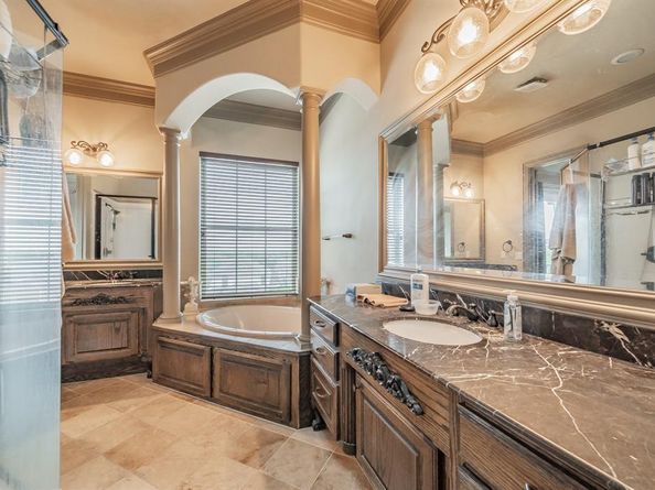 575  Rockingham Drive , Irving Texas 75063