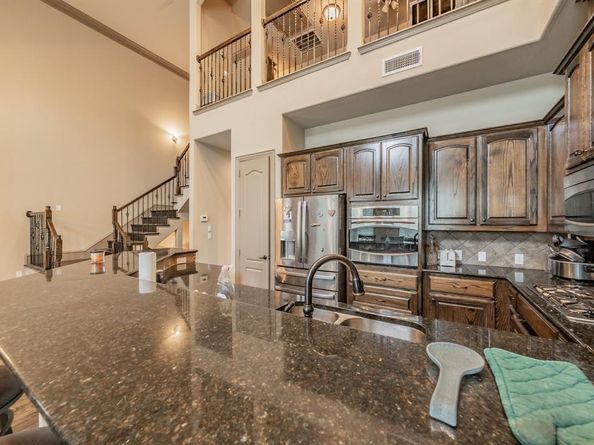 575  Rockingham Drive , Irving Texas 75063