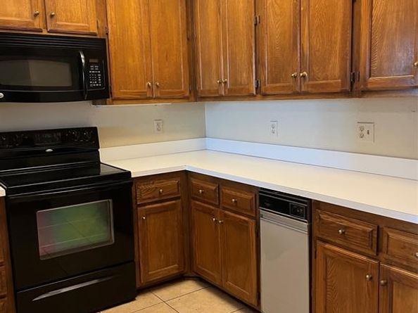 2117  Reflection Bay Drive , Arlington Texas 76013