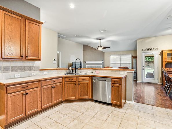 14065  Tanglebrush Trail , Fort Worth Texas 76052