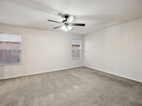 2924  Desert Drive , Denton Texas 76210