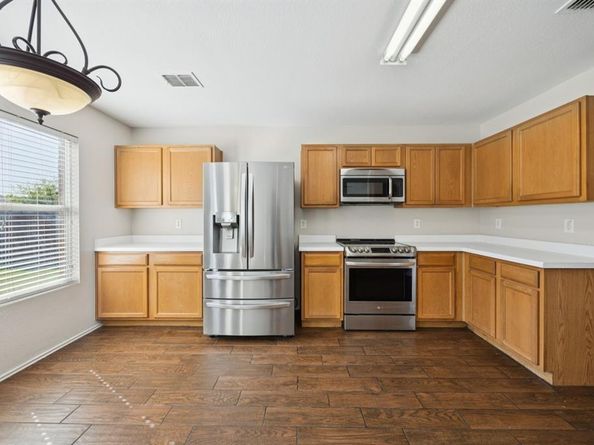 2924  Desert Drive , Denton Texas 76210