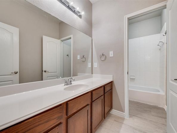 1108  Hayden Lane , Savannah Texas 76227