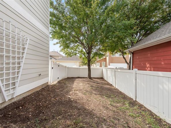 1108  Hayden Lane , Savannah Texas 76227