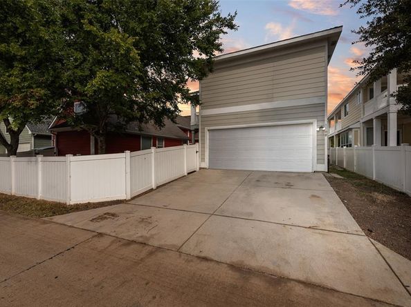 1108  Hayden Lane , Savannah Texas 76227