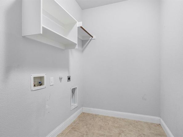 1320  Ponca Street , Carrollton Texas 75010