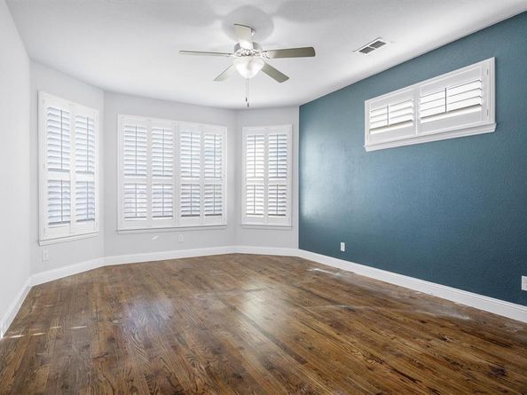 1320  Ponca Street , Carrollton Texas 75010