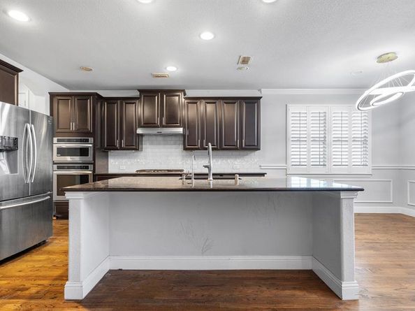 1320  Ponca Street , Carrollton Texas 75010