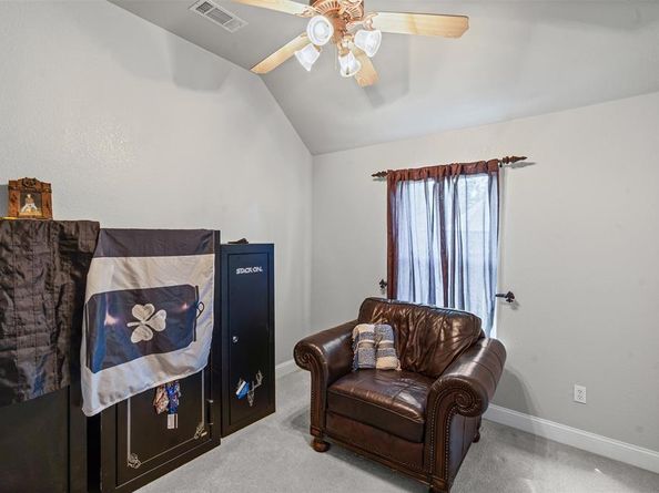 1808  Lakes Edge Boulevard , Mansfield Texas 76063