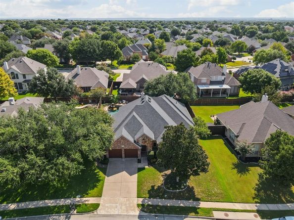1808  Lakes Edge Boulevard , Mansfield Texas 76063