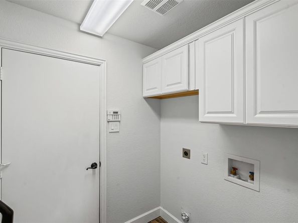 1808  Lakes Edge Boulevard , Mansfield Texas 76063