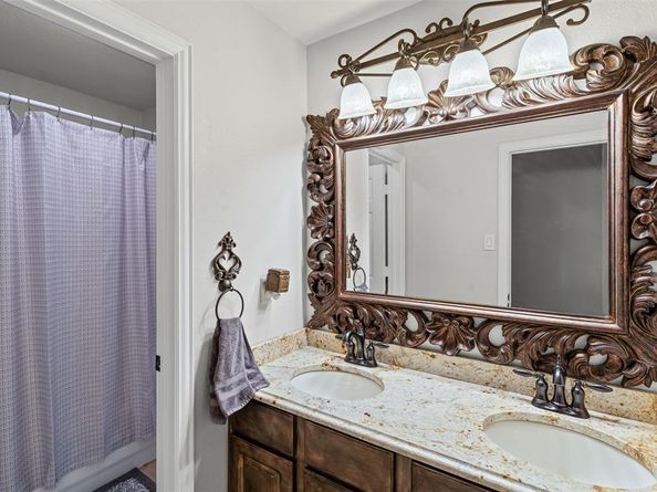 1808  Lakes Edge Boulevard , Mansfield Texas 76063