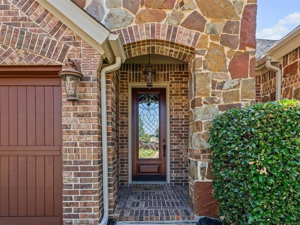 1808  Lakes Edge Boulevard , Mansfield Texas 76063