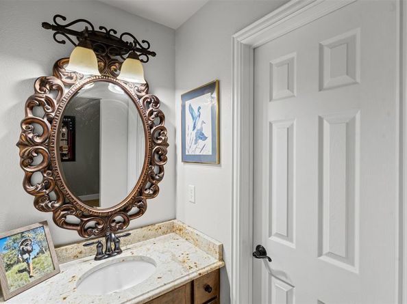 1808  Lakes Edge Boulevard , Mansfield Texas 76063