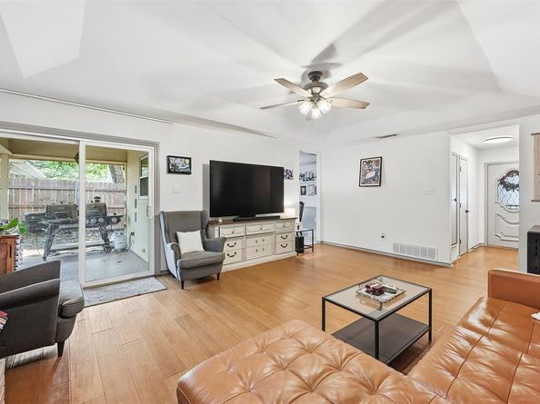 1909  Ford Street , Arlington Texas 76013