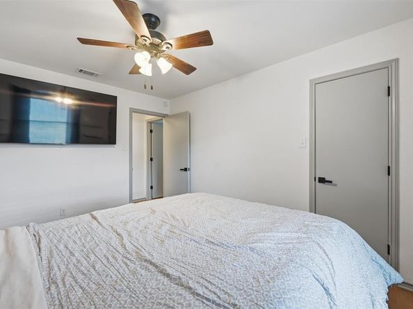 1909  Ford Street , Arlington Texas 76013