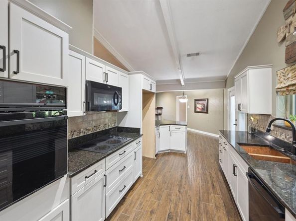 1701  Timbers Drive , Irving Texas 75061