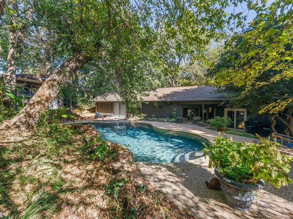 1701  Timbers Drive , Irving Texas 75061