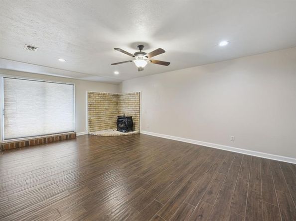 1701  Timbers Drive , Irving Texas 75061