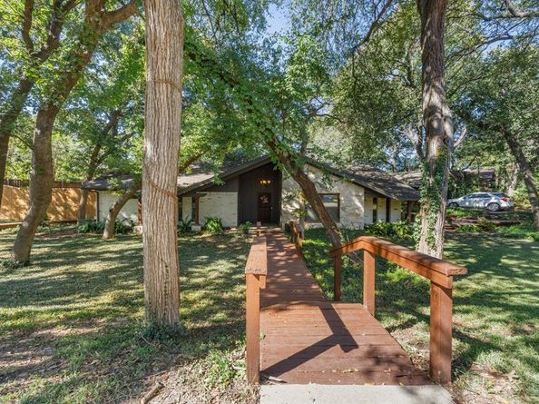 1701  Timbers Drive , Irving Texas 75061