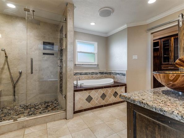 8725  Hidden Hill Drive , Fort Worth Texas 76179