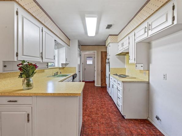 3413  Denbury Drive , Fort Worth Texas 76133