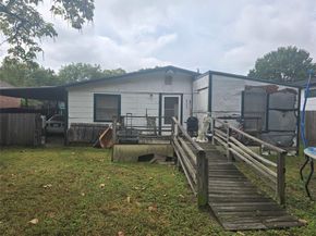 3513  Nomas Street , Dallas Texas 75212