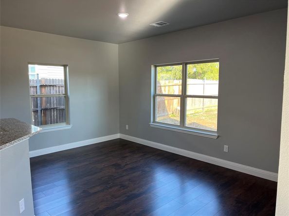 4340  M Avenue , Fort Worth Texas 76105