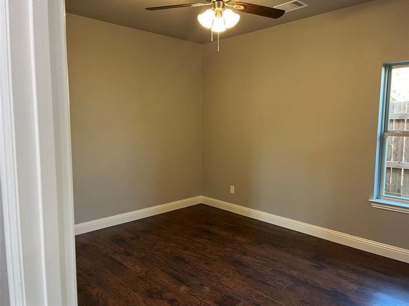 4340  M Avenue , Fort Worth Texas 76105