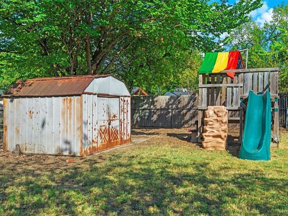 828  Russell Road , Everman Texas 76140