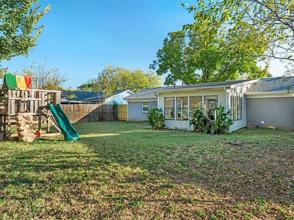 828  Russell Road , Everman Texas 76140