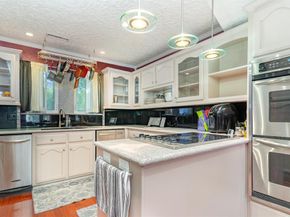 1515  Valley View Drive , Cedar Hill Texas 75104