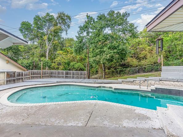 1515  Valley View Drive , Cedar Hill Texas 75104