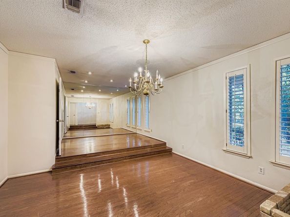 3106  Woodford Drive , Arlington Texas 76013