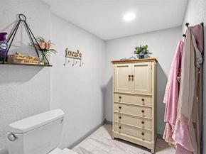 1805  Lakecrest Court , Carrollton Texas 75006