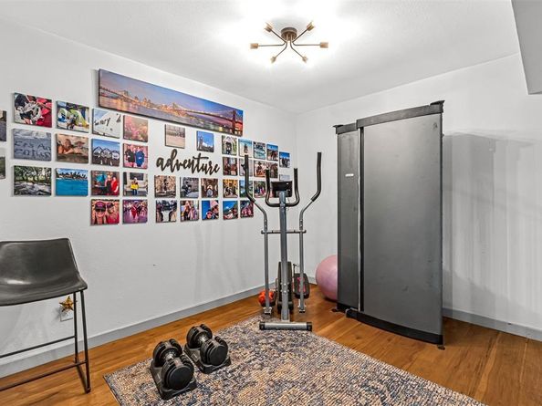 1805  Lakecrest Court , Carrollton Texas 75006