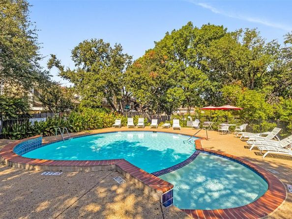 1805  Lakecrest Court , Carrollton Texas 75006