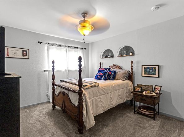 1805  Lakecrest Court , Carrollton Texas 75006