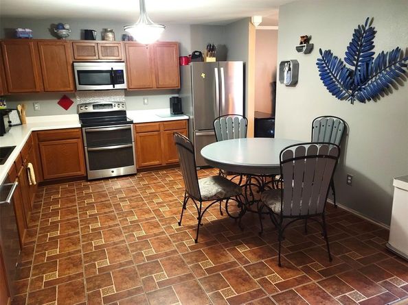1003  Graystone Drive , Lancaster Texas 75134