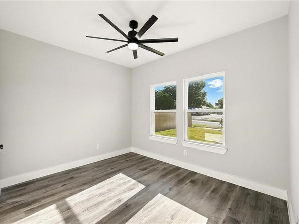 2939  Idaho Avenue , Dallas Texas 75216
