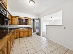 2739  Plaza Boulevard , Dallas Texas 75241
