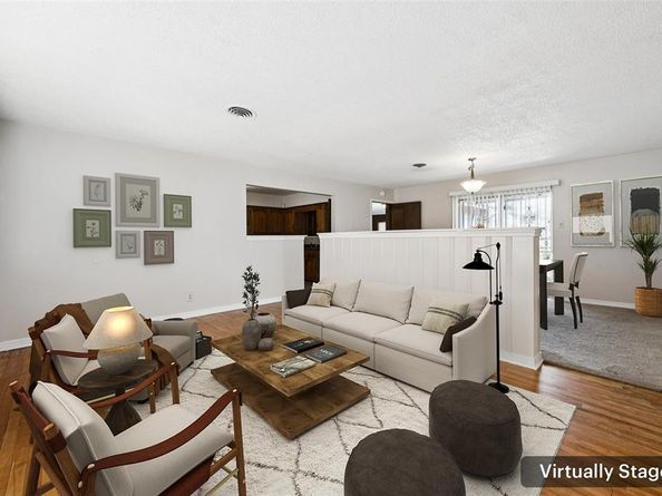 2739  Plaza Boulevard , Dallas Texas 75241