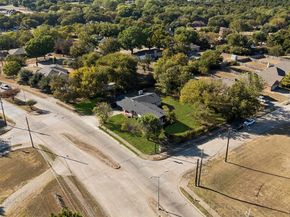 2739  Plaza Boulevard , Dallas Texas 75241
