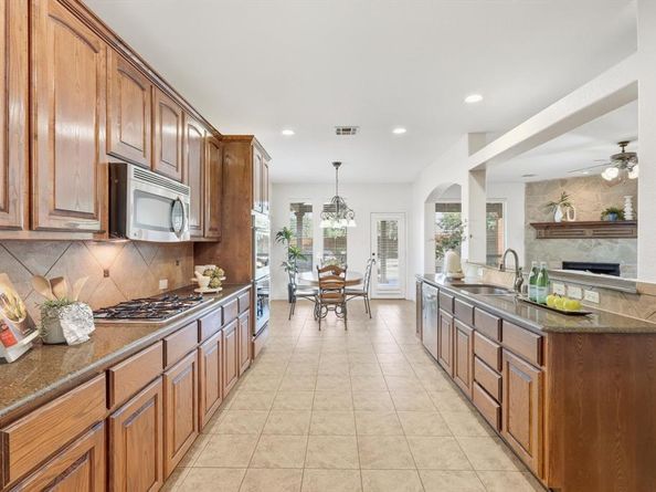 1301  Enchanted Rock Trail , McKinney Texas 75072