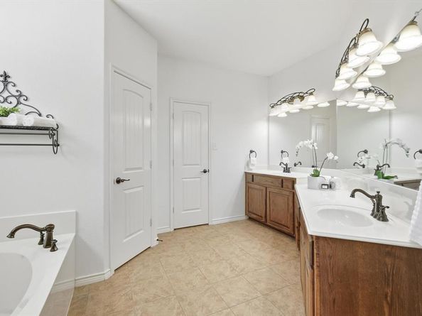 1301  Enchanted Rock Trail , McKinney Texas 75072