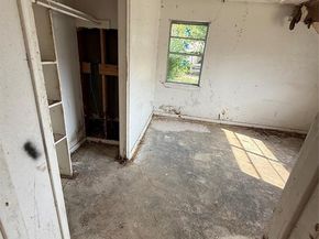2820  Blanton Street , Dallas Texas 75227