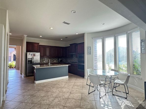 7522  Sweetwater Lane , Arlington Texas 76002