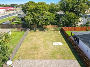 1830  San Antonio Street , Grand Prairie Texas 75051