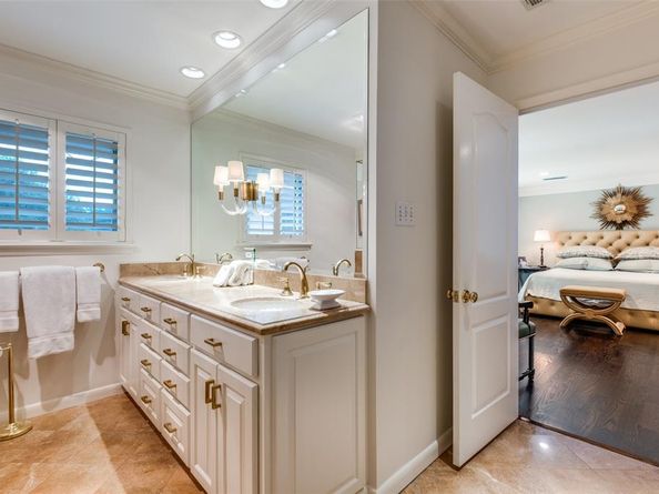6130  Bandera Avenue  D, Dallas Texas 75225