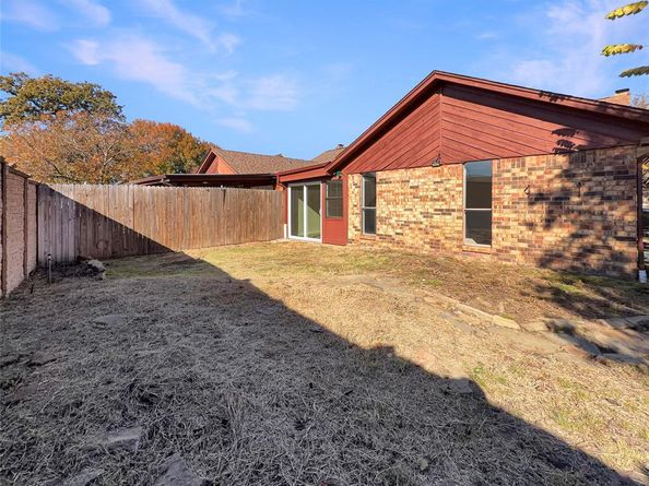 320  Mountain View Court , Bedford Texas 76021